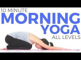 10 Minute Simple Morning Yoga Flow Sarahbethyoga Youtube Yoga For Beginners Yoga For Beginners Youtube Easy Yoga Workouts