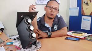 Suis aircond adalah didalam kereta iaitu yang anda tekan selalu dan satu lagi adalah relay yang biasanya berada pada kotak hitam yang selalu dikedudukan dengan cooling coil.jika kereta anda berbunyi dan tersentap sekali sekala jika aircond dipasang kemungkinan suis aircond tersebut. Masalah Suis Aircond Youtube
