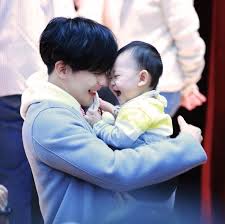 Indo viral anak kecil vs tante hd video download. 12 Potret Idol Kpop Bersama Anak Kecil Ini Sukses Bikin Baper Btob Btob Minhyuk Minhyuk