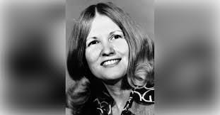 Carolyn Sowers's Instagram, Twitter & Facebook