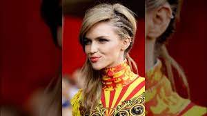 Show more posts from rubyrose. Ruby Roses Wechselndes Aussehen News24viral
