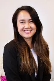 Lara Garrett's Instagram, Twitter & Facebook