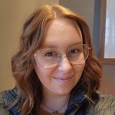 Caitlyn Edge's Instagram, Twitter & Facebook