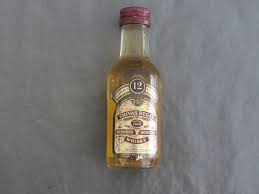 Chivas Regal 12y Garrafa Comprida R 15 00 Garrafas Miniaturas