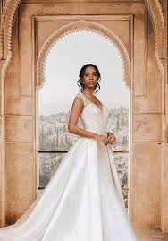 Rapunzel, ariel, belle, snow white, jasmine, aurora, tiana, cinderella, merida, mulan, and pocahontas. Disney Fairy Tale Weddings Dp254 Jasmine Wedding Dress The Knot