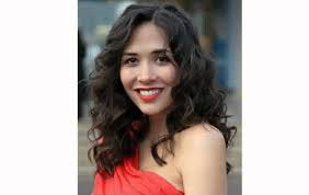Got curly hair and thinking of a haircut? Short Haircut For Curly Hair Female Indian Folade