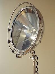 Lampes Phares G Richard 27 12 62 Pourquoi 27 Decembre 1962 C Est La Date De Fabrication Du Phare C Est Inscrit A L Interieur Phar Lampe Phare Lamp Phare