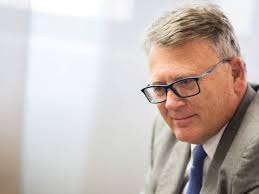 Nicolas Schmit and Nicolas Hazard meet young beneficiaries of Start&Code