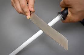 This sleek 3 slot knife sharpener has unsurpassed technology that allows the user to sharpen a knife to the original factory angle. How Do I Sharpen A Bread Knife