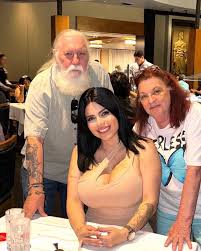 90 Day Fiance' Star Debbie Johnson Reunites With 'Favorite ...