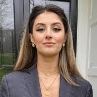 Nicole Sileo's Instagram, Twitter & Facebook