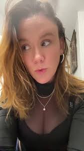 Roses are red. Quack quack duck. #rosesarered #sarcasm #fyp #tiktok