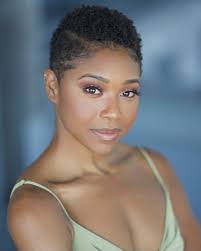 People mad weird for Franklin's new girl ugly. : r/SnowFall