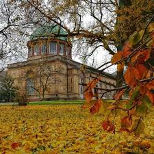 Was Fur Ein Grauer Tag Heute Gut Dass Es Ein Wenig Farbe Im Botanischen Garten Gibt Wir Wunschen Euch Ein Schones Wo Instagram Pictures House Styles Pictures