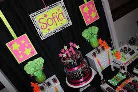 Festa De 11 Anos Com Decoracao Fluor Guia Tudo Festa Blog De Festas Dicas E Ideias