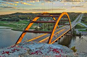 Focus stockbeeldmateriaal van 35.569 seconden bij 29.97fps. Pennybacker Bridge 360 Bridge