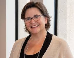 Cindy Abrams's Instagram, Twitter & Facebook