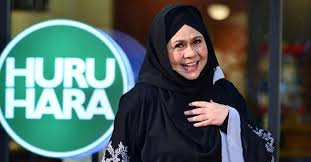 Her birthday, what she did before fame, her family life, fun trivia facts, popularity rankings, and family life. Mahu Lunaskan Hutang Tertunggak Ogy Ahmad Daud Berniaga Pes Kari