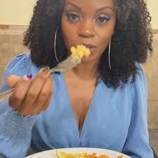 Review video 2 of 4 for Willie Mae's Scotch House