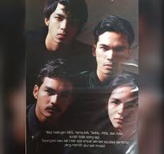 Umur 47 tahun) adalah model dan pemeran berkebangsaan indonesia. 9 Potret Syach Bersaudara Saat Jadi Model Majalah Jadul