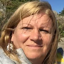 Congratulations to Bev Foley! With Farm Boy for over 20 years, Bev is  recognized as a 2020 Rising Star by Canadian Grocer Magazine in their  annual Star Women in Grocery Awards. https://lnkd.in/gaDFtFB |