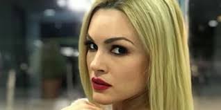 Ανακοίνωσε ότι νοσεί με κορονοϊό ! To Ainigmatiko Sxolio Ths Bikys Kaboyra Meta Thn Apokalypsh Ths Aggelikh Hliadh Eikona Zwh Iefimerida Gr