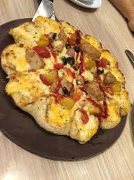 Pizza hut menu prices in real time, including deals, specials, wings, pasta, sides, sauces, desserts, cheese pizza, bbq pizza, veggie pizza and more! Pizza Hut Hong Kong Shop B G F Hansen Court No 3 St Stephen S Lane Central Hong Kong Island Menu Prices Tripadvisor