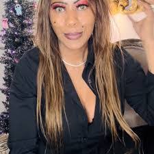 Deanna Harvey's Instagram, Twitter & Facebook