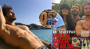 Si è fidanzato con gilda d'ambrosio? Stefano De Martino Bacia La Nuova Fidanzata In Un Locale Gay A Mykonos E C E Anche Il Gay Piu Bello D Italia Le Foto Spyit