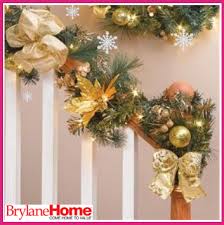 Outdoor christmas lighted decorations and décor. Win 6 Foot Pre Lit Garland Ends At Midnight Us Only Mom Does Reviews