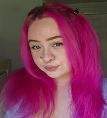 Jasmine Pinto's Instagram, Twitter & Facebook