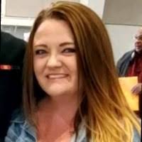 Mindy Mckenna's Instagram, Twitter & Facebook