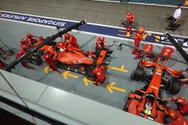 Die piloten charles leclerc (links) und sebastian vettel mit teamchef mattia binotto (mitte, bild von 2019) bild: Ferrari S Aero Secrets F1 Insider Com