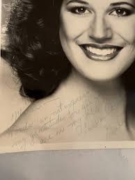 Gale Lee Thomas Miss Hawaii 1982 Autographed Photograph w/Inscription 8x10