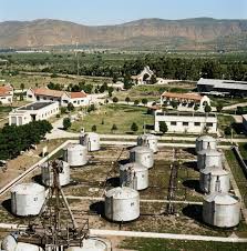 Planta destiladora Chachapoyas de Salta Capital ** La Refinería de Chachapoyas (también conocida como Destilería Chachapoyas) es una antigua planta de destilación de petróleo que operó en la ciudad de Salta