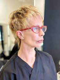 El 6 de octubre pasado la noticia generó un gran impacto. Sorprendente Cambio De Look Maria Del Carmen Valenzuela Se Renovo Para Recibir Al Verano Para Ti
