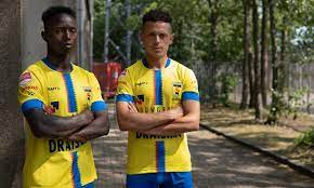 Explore manuel garcía andrés' photos on flickr. Sc Cambuur Voetbalshirts 2020 2021 Voetbalshirts Com