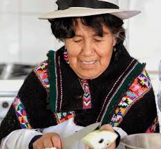 Saltado de carne de alpaca con verduras