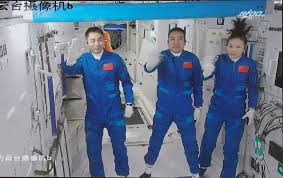 Three astronauts begin half-year mission