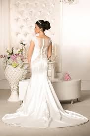 We did not find results for: Romantische Braut Im Hochzeitskleid Stockbild Bild Von Baumuster Eleganz 59102941