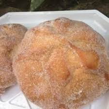 Pan De Muerto Receta Pan De Muerto Recetas De Comida Mexicana Pan De Muerto Receta
