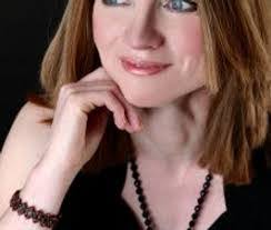 Hilary Cameron's Instagram, Twitter & Facebook