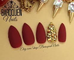 Despite many different fads, acrylic see also: Set Of 20 Matte Maroon Burgundy Press On Nails Gold Bling Accent Nails Full Set Nail Art Acrylic Nails Fake Nails False Nails Glue On Nails Baroquen