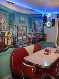 Retro Kitchen Ideas Diner Booth Chairs Tables Home Diner Diner Decor Diner Booth Retro Home Decor