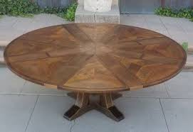The expansion leaves are hidden in the body of the table. Expanding Round Table