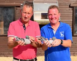 Ronny Menten (Rummen, BE) wint 1e nationaal Bourges 10.111 jaarlingen  (snelste van 45.507 deelnemers)