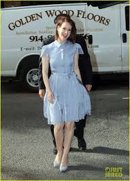 She looks like geena davis, charlize theron, and kathryn. Sarah Paulson Not Into Scary Movies When She Was Young 08 Sarah Paulson Dons A Lacy Black Dress While Arriving For An Appe Sarah Paulson Lacy Black Dress Sarah