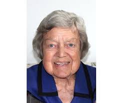 Ella Holm's Instagram, Twitter & Facebook