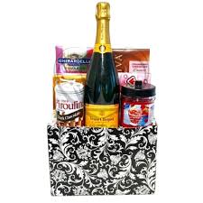 Champagne Strawberry Gift Box Champagne Life Gift Baskets Strawberry Gifts Corporate Gifts Client Gifts