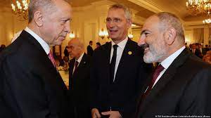 Paşinyan niyə Putinin yox, Ərdoğanın andiçmə mərasimində iştirak edib?